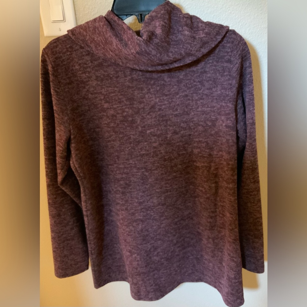 Ladies EUC cowl neck top with split overlapping front.